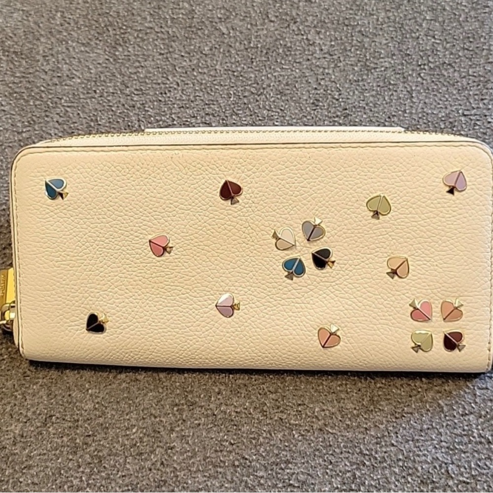 Rare hard to find Kate spade wallet